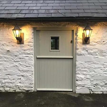 Kilshanny Milk Parlour * Droíchead an Chláir